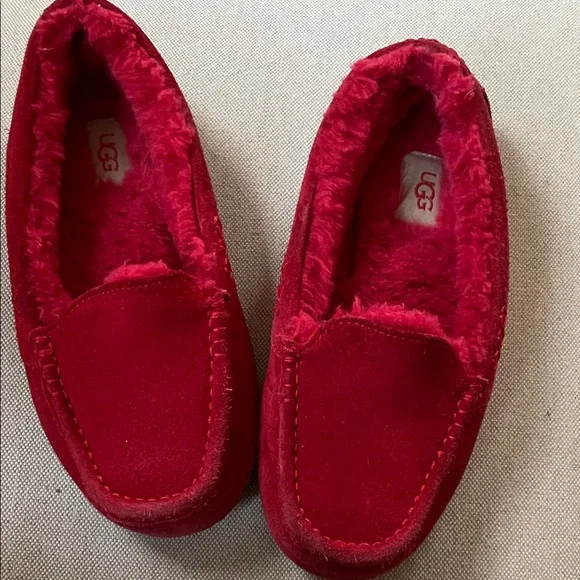 UGG | Shoes | Ugg Red Womens Slippers | Poshmark display picture 1